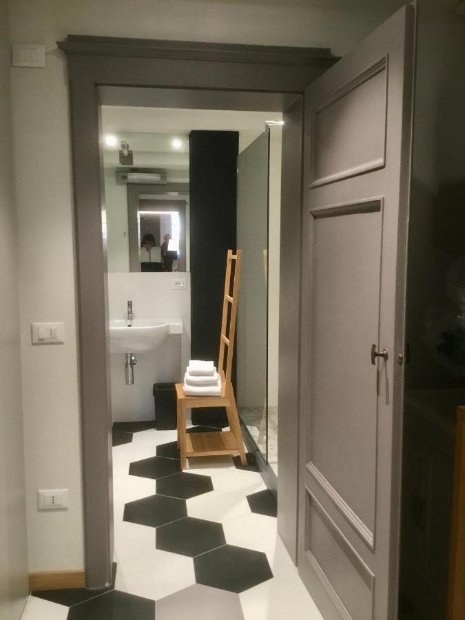 Torre Guinigi Luxury Loft Nel Centro Storico Di Lucca Apartment Exterior photo